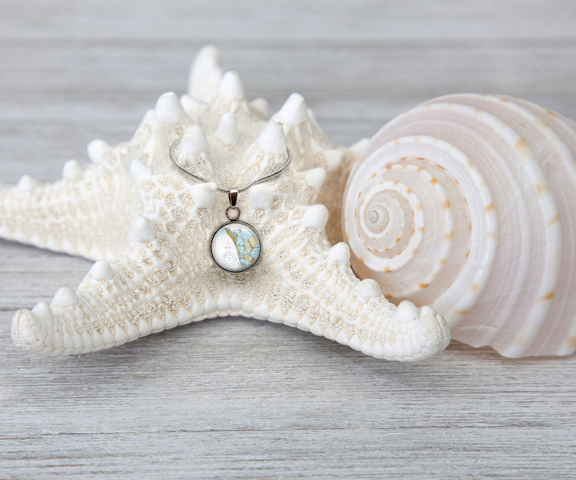 Anna Maria Island Nautical Small Circle Necklace