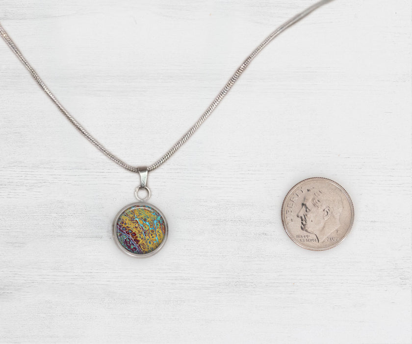 Amber Waves Small Circle Necklace | Beach Jewelry