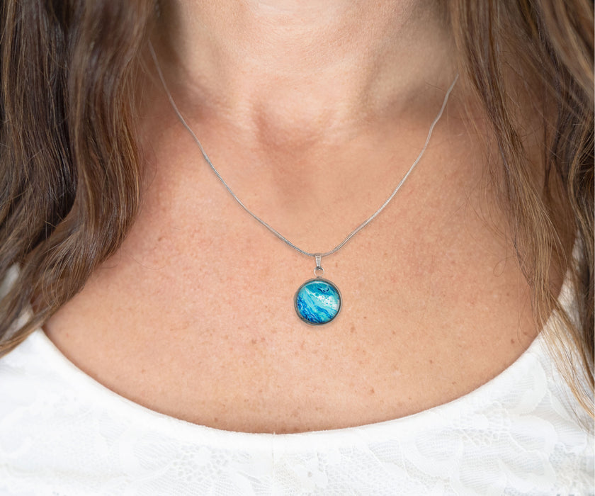 Coastal Breeze Large Circle Necklace | Beach Jewelry