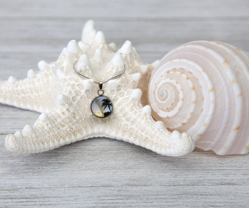 AMI Palm Tree Map Small Circle Necklace | Beach Jewelry | Handmade