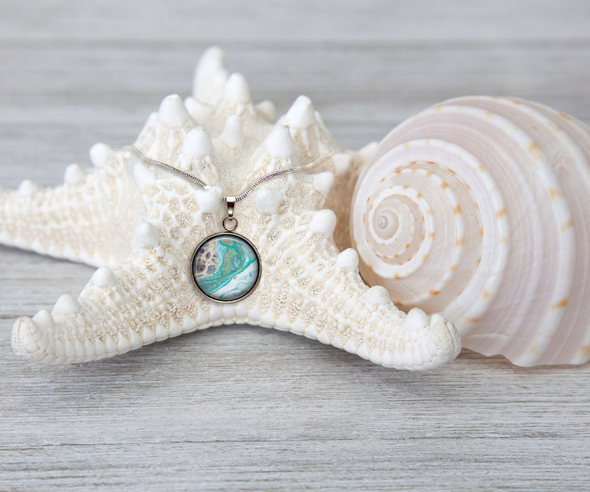 Surfside Large Circle Necklace | Beach Jewelry
