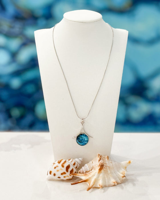 Waters Edge Sterling Silver Circle Pendant Necklace