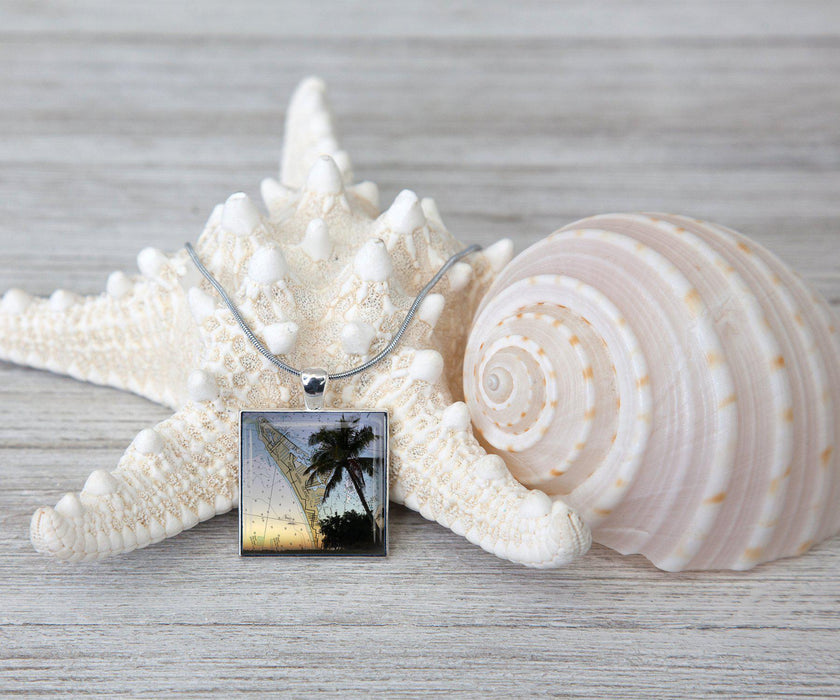 AMI Palm Tree Map Square Necklace | Beach Jewelry